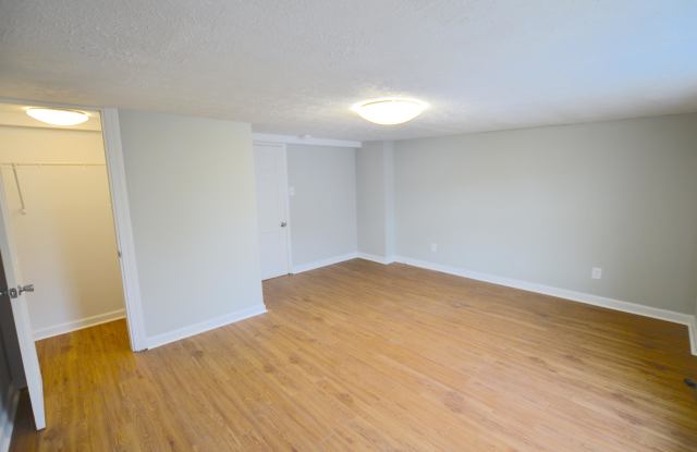 1015 North Grant Avenue Gallery 2