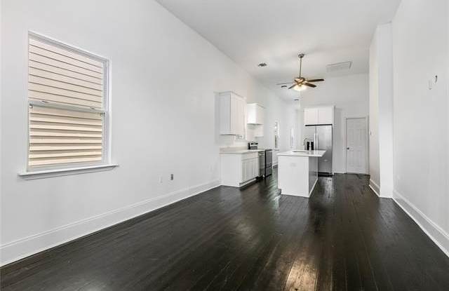 1339 TOURO Street Gallery 2