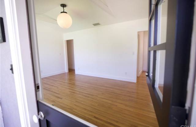 327 Pirate Road Gallery 3