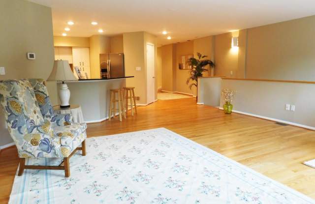 1979 LAKEPORT WAY Gallery 3