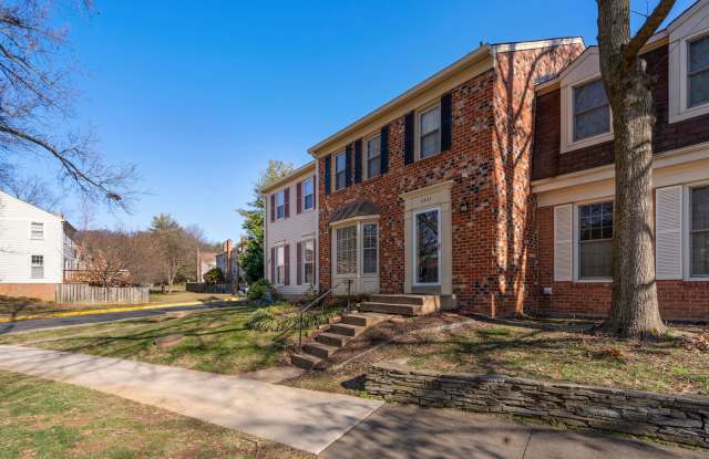 2923 Village Spring Lane Gallery 3