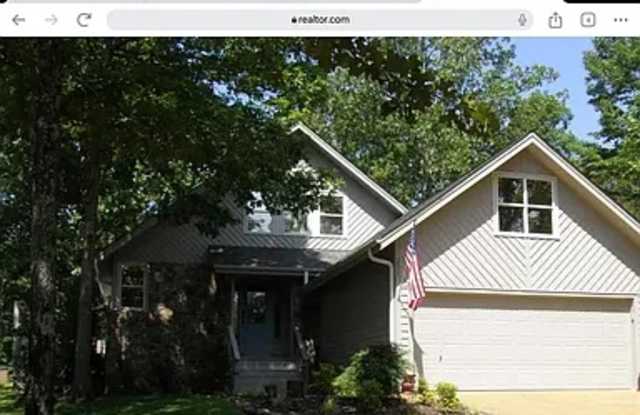 221 Saint Andrew's Court photos photos
