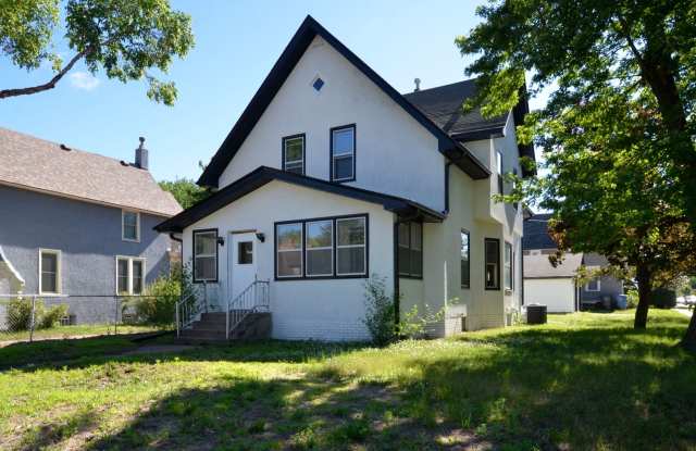Beautiful Updated 5-Bed 2-Bath Home in NE Minneapolis! photos photos Beautiful Updated 5-Bed 2-Bath Home in NE Minneapolis! photos photos