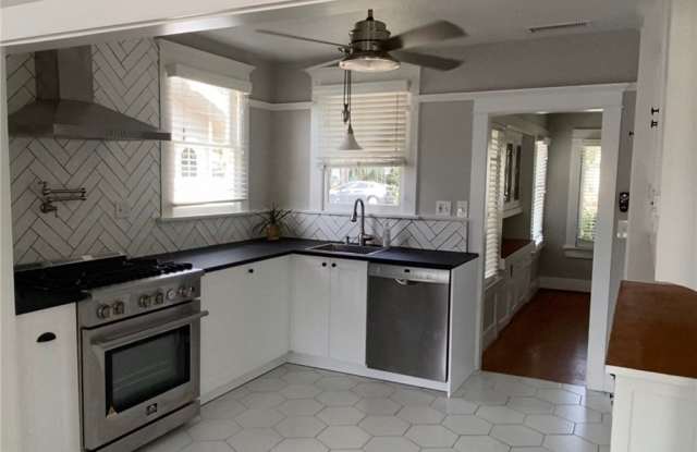 128 W Brookdale Place photos photos