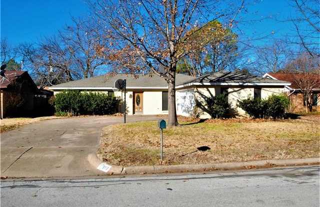 817 Prestwick Street - 817 Prestwick Street, Bedford, TX 76022