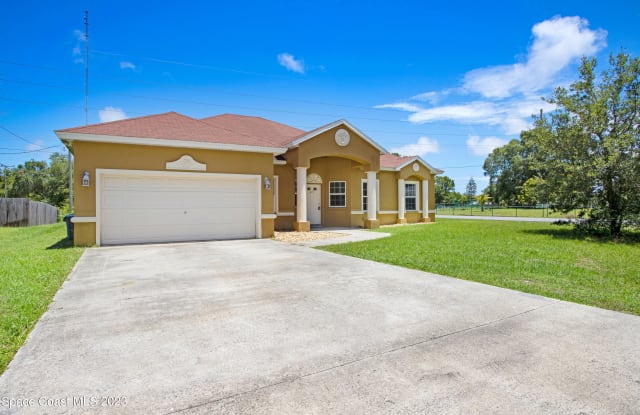 605 Cayuga Avenue - 605 Cayuga Avenue Northeast, Palm Bay, FL 32905