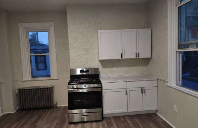 Charming 3BR Home in Pittsburgh, Section 8 Considered!! Gallery 4