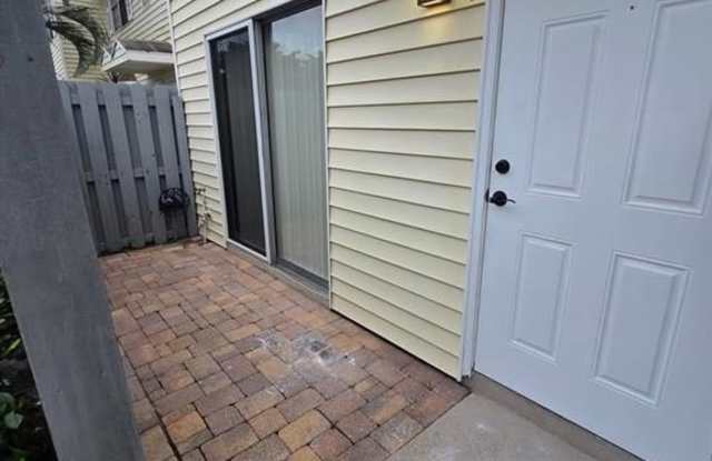 95 SW 3rd St - 95 Southwest 3rd Street, Pompano Beach, FL 33060