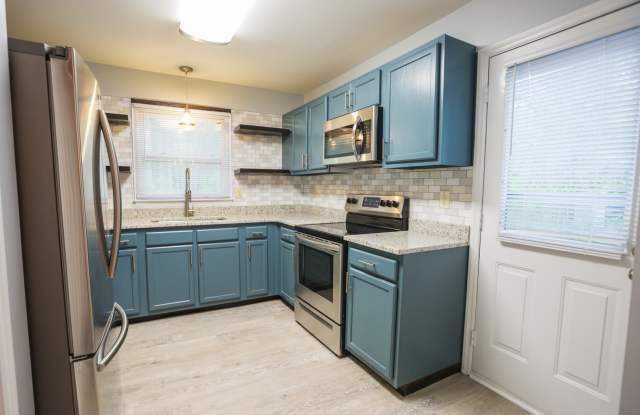 Available Early July! Renovated 3 bedroom Duplex close to Duke! photos photos