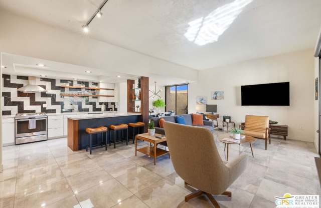 427 N Calle Rolph Gallery 4