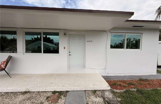 6875 SW 25th Ter photos photos