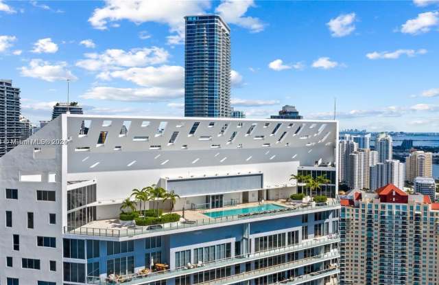 1300 Brickell Avenue photos photos