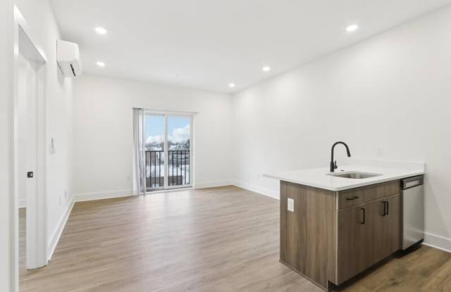 6155 Ridge Avenue - 303 Gallery 1