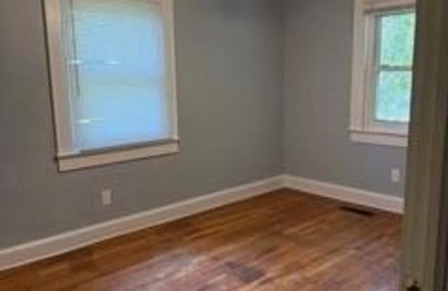 213 Glenwood Drive Gallery 4
