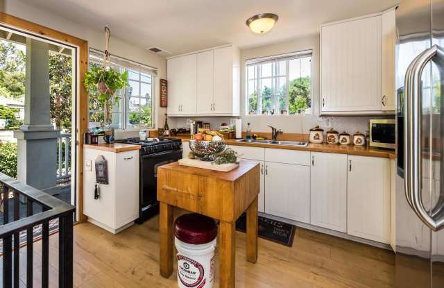 1340 Clifton Gallery 3