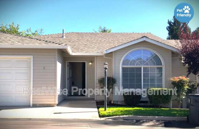 1221 Skeeters Ln - 1221 Skeeters Lane, Medford, OR 97504 1221 Skeeters Ln - 1221 Skeeters Lane, Medford, OR 97504