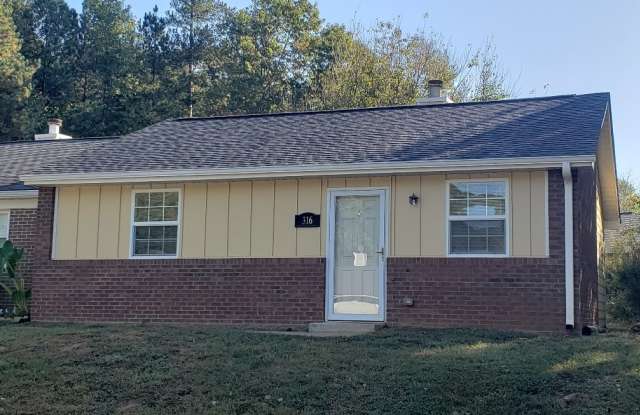 Ranch-style 2BD/2BA townhome in quiet neighborhood in Garner! photos photos