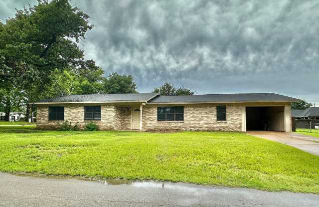 703 Concord St photos photos