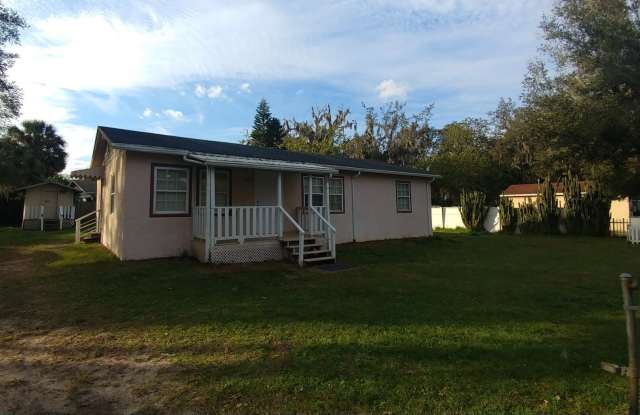 Your Next Home Is Here – Charming 3/1 in Apopka! Gallery 1