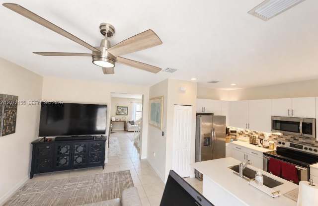 23060 SW 99th Court 0, Cutler Bay, FL 33190 - 1985 Gallery 4