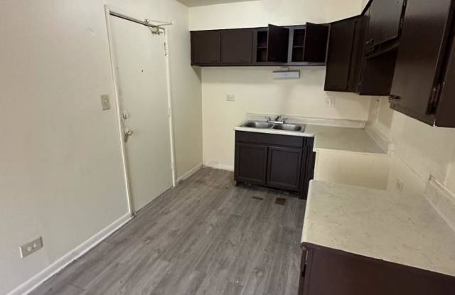 7900 S Essex photos photos