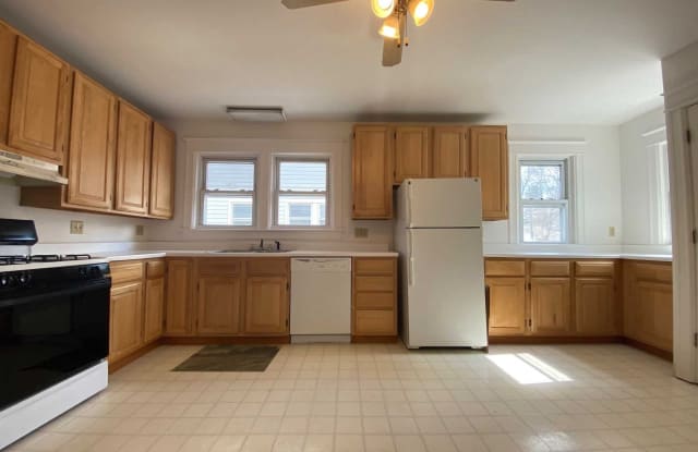 36 COLLEGE AVE - 36 College Avenue, Poughkeepsie, NY 12603