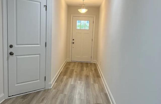 Room in 4 Bedroom Home at Walnut Hill Rd NW Gallery 3
