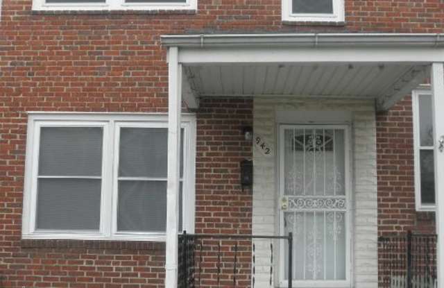 942 Elton Ave/ Charming 3 bedroom 1.5 bath townhouse photos photos