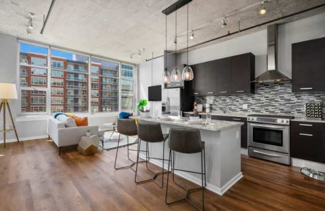 283 West Roosevelt Rd. photos photos