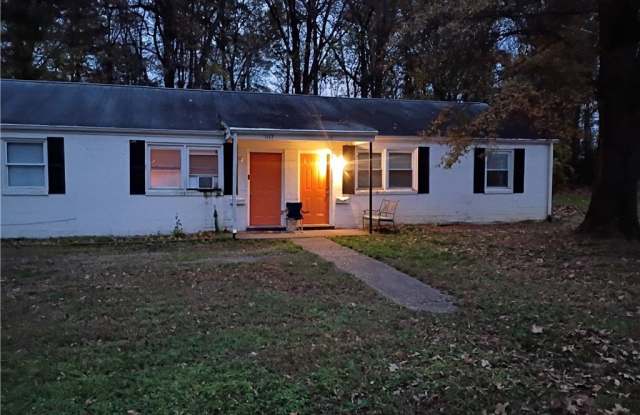 1115 S 1st - 1115 South 1st Avenue, Hopewell, VA 23860