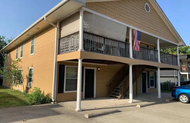 459 W Van Alstyne Pkwy - 459 West Van Alstyne Parkway, Van Alstyne, TX 75495