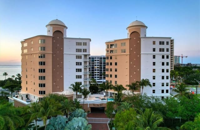128 GOLDEN GATE POINT - 128 Golden Gate Point, Sarasota, FL 34236