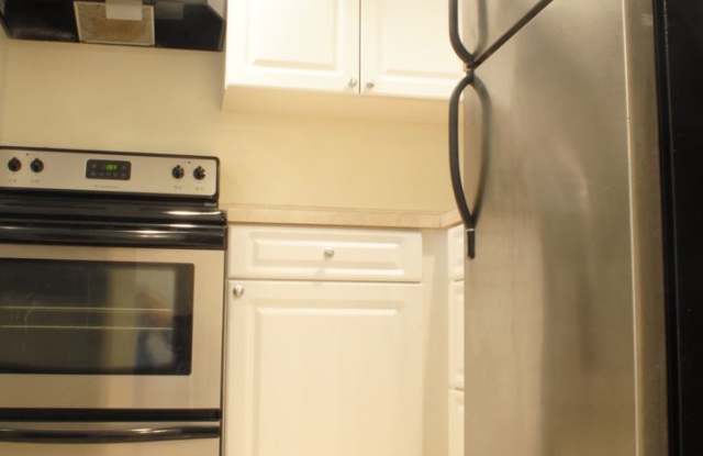5725 Gatlin Avenue #313 Gallery 2