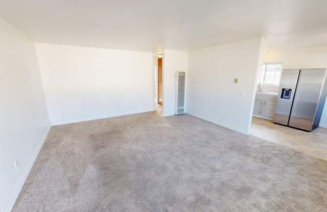 Comfortable 2BD/1BA 2nd Floor Unit photos photos
