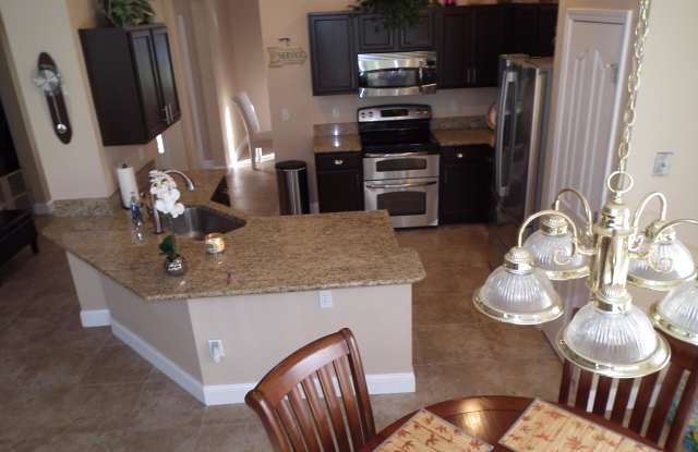 4066 WINDSOR PARK DR E Gallery 2