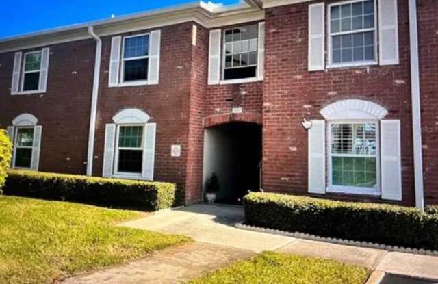 3BR/2BA St. Petersburg Condo in Patriot Square with In-Unit Laundry & Community Pools $2,100/mo Gallery 1