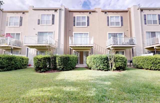 4509 Capital Dome Dr - 4509 Capital Dome Drive, Jacksonville, FL 32246