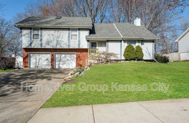 3510 NE Stanton St photos photos