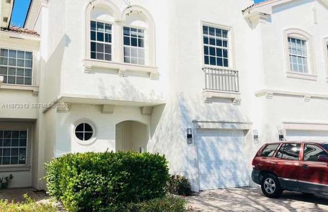 7009 Romana Way photos photos