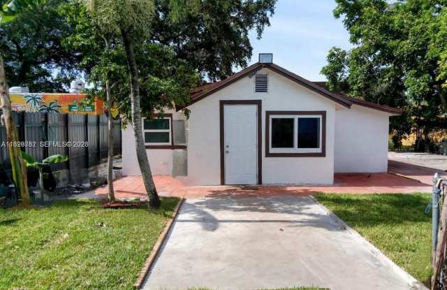 2720 NW 29th St photos photos