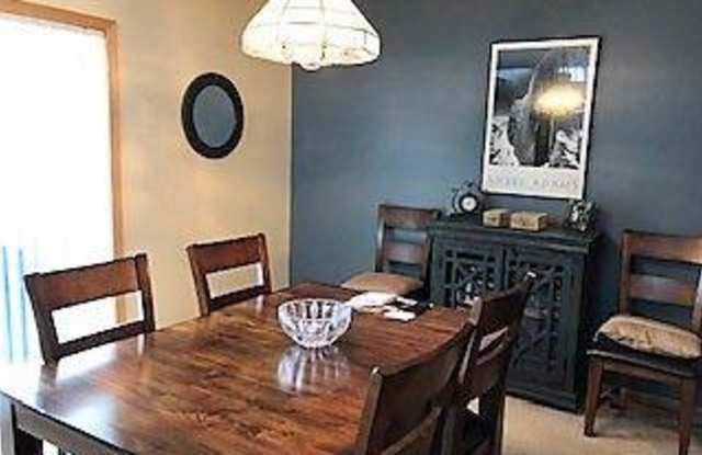 20607 Claire Court Gallery 2