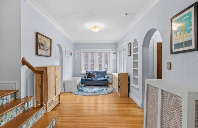 Elegant 4BR Home in University City | Spacious Layout & Prime Location Gallery 4