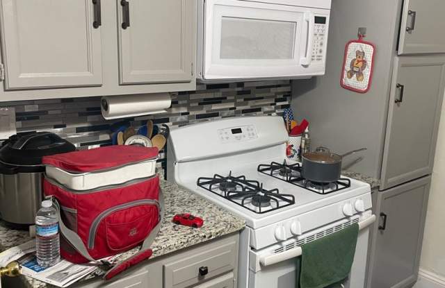 Hige 2 bed in Watertown photos photos