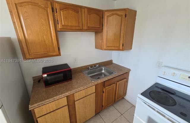 535 NW 7th St photos photos