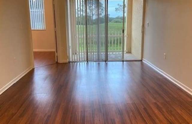 2060 Greenview Shores Boulevard 301 photos photos