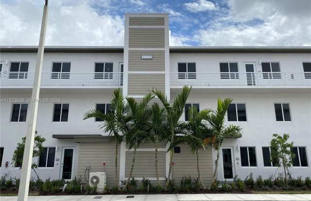 6453 NW 102 PATH photos photos 6453 NW 102 PATH photos photos