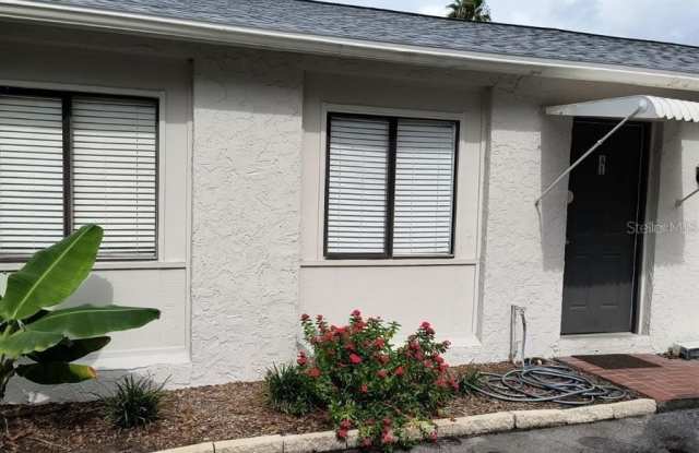 2285 RICHTER STREET photos photos