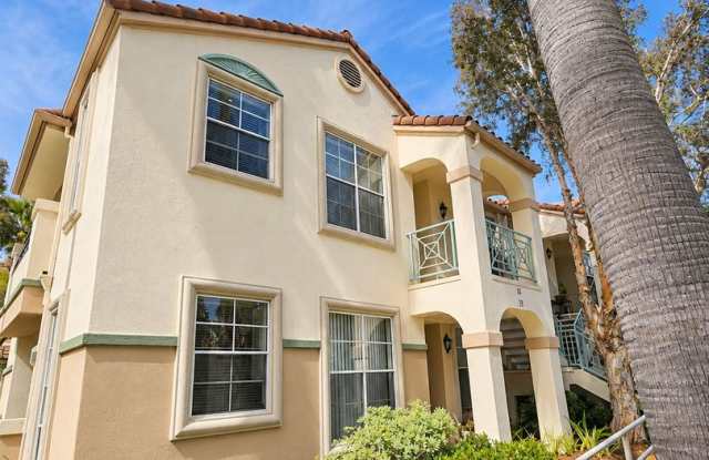2 Bedroom Upper Unit In Carmel Valley Gallery 1