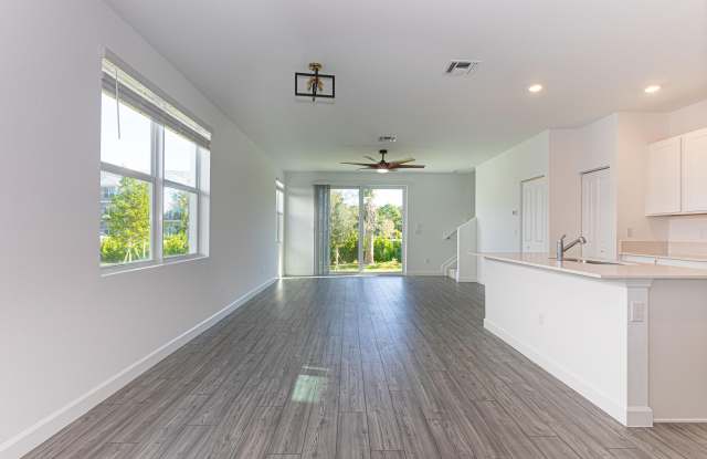 411 SE Crossoak Lane photos photos