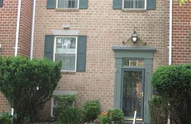 Coming Soon – Updated 3BR Townhome in Timonium with Fenced Yard and Modern Kitchen photos photos